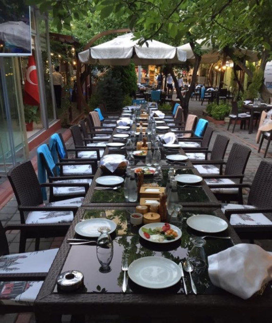 Bahçe İçi Restoran