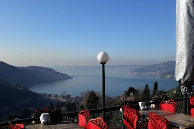 Yoros Cafe Restaurant