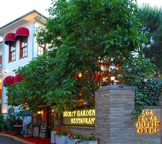 Secret Garden Restaurant Büyükada