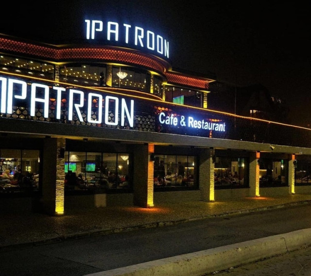 1Patroon Cafe & Restaurant