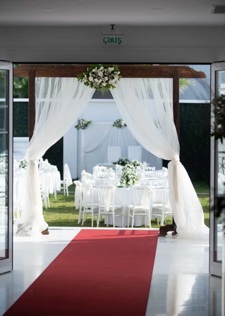Ve Hotels Karşıyaka (Vilayetler Evi)