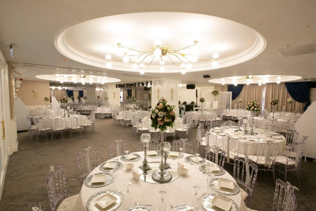 Ve Hotels Karşıyaka (Vilayetler Evi)