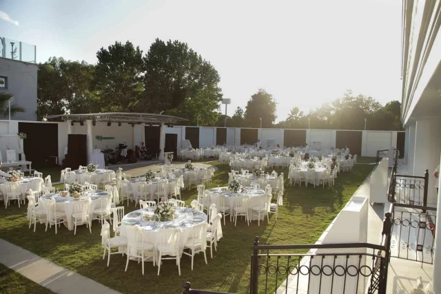 Ve Hotels Karşıyaka (Vilayetler Evi)