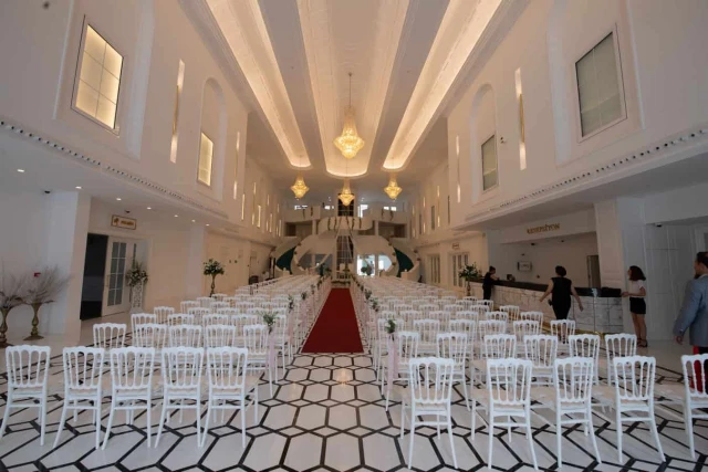 Ve Hotels Karşıyaka (Vilayetler Evi)