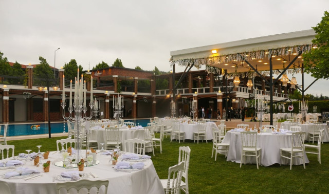 Alcazar Wedding Garden & Pool