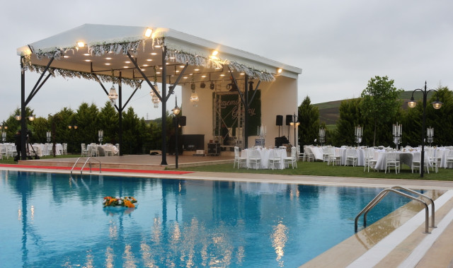 Alcazar Wedding Garden & Pool