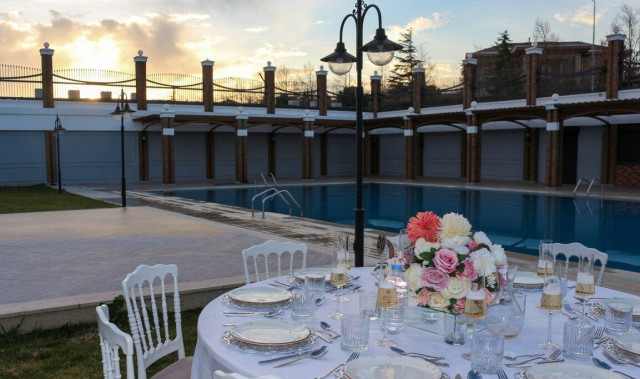 Alcazar Wedding Garden & Pool