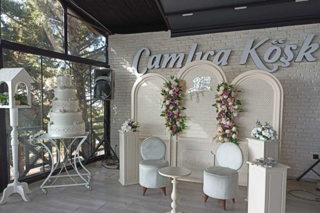 Çamlıca Köşk Cam Salon