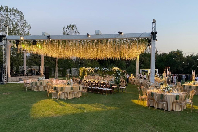 Riva's Club Well Garden
