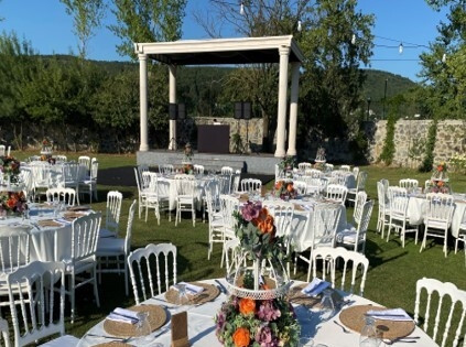 Riva's Club Well Garden