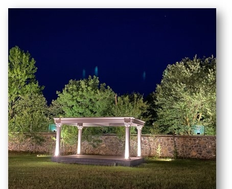 Riva's Club Well Garden