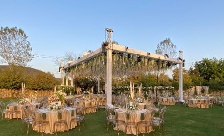 Riva's Club Well Garden