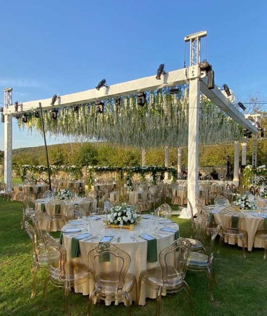 Riva's Club Well Garden