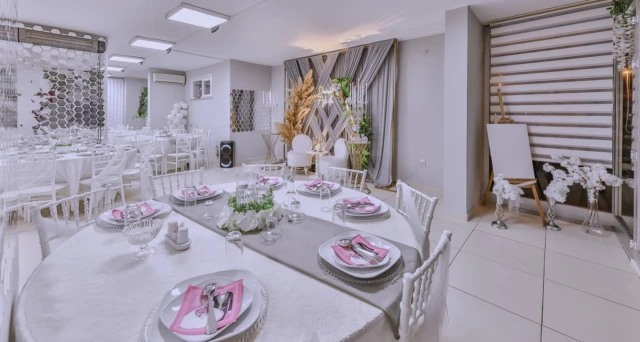 Evanın Parti Evi