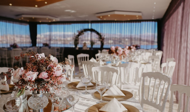 Mona Wedding & Banquet