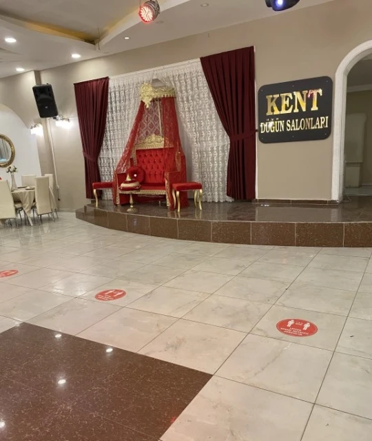 Kent Kına Salonu