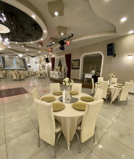 Kent Kına Salonu
