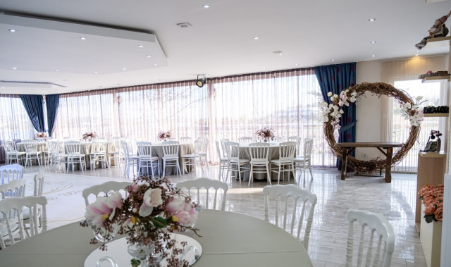 Mona Wedding & Banquet