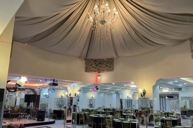 Like & Star Wedding