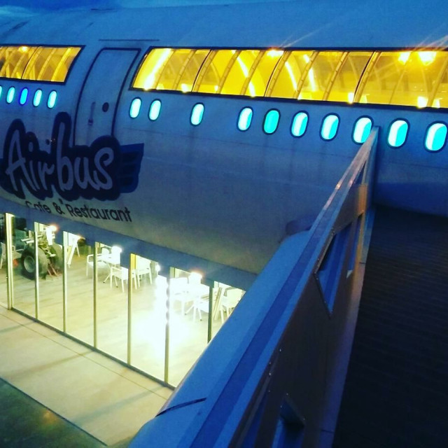Airbus Cafe & Restaurant