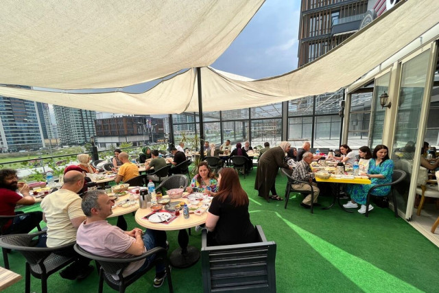 Cafe En Terrasse