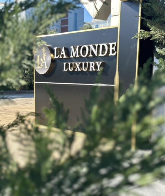 La Monde Luxury