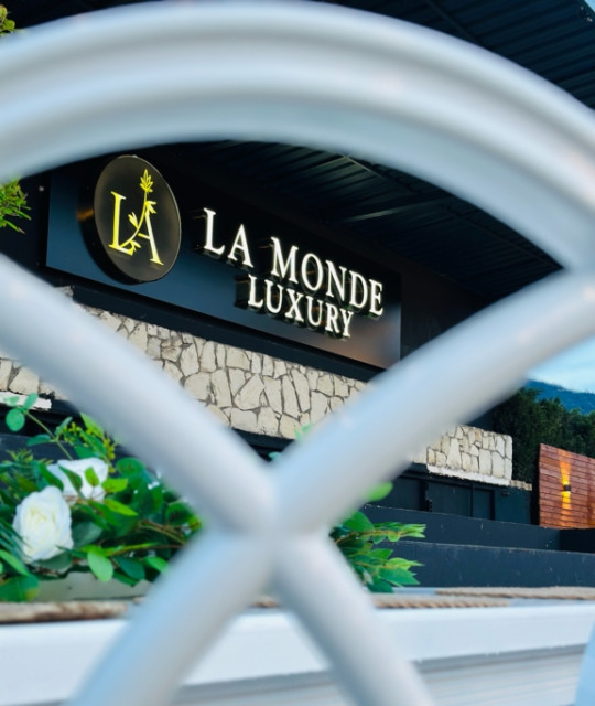 La Monde Luxury