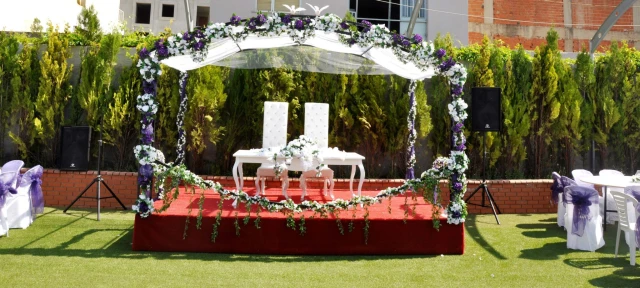 Henna Garden