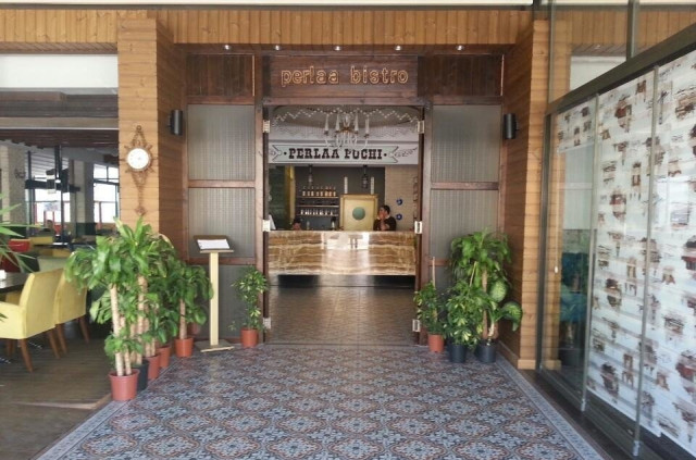 Perlaa Cafe Bistro