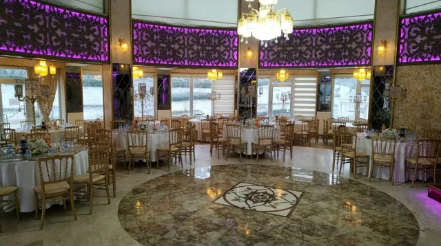 Salon Saray Davet