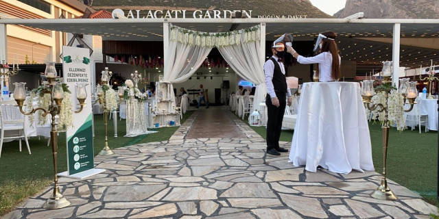 Alaçatı Garden Kır Düğün Salonu