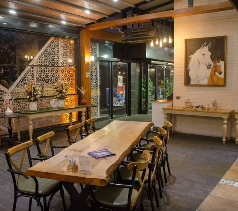 camlik-beyaz-kafe-03ndyYc