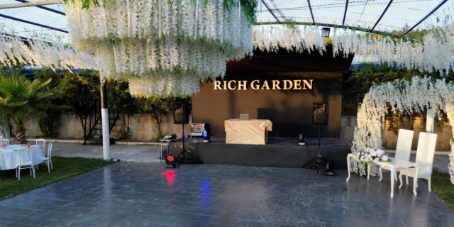 Rich Garden