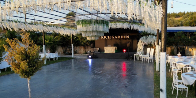 Rich Garden