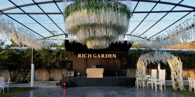 Rich Garden