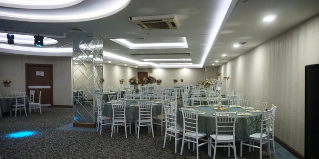 Reyna Premium Hotel