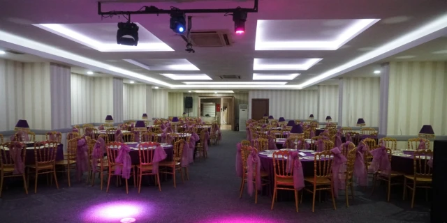 Reyna Premium Hotel