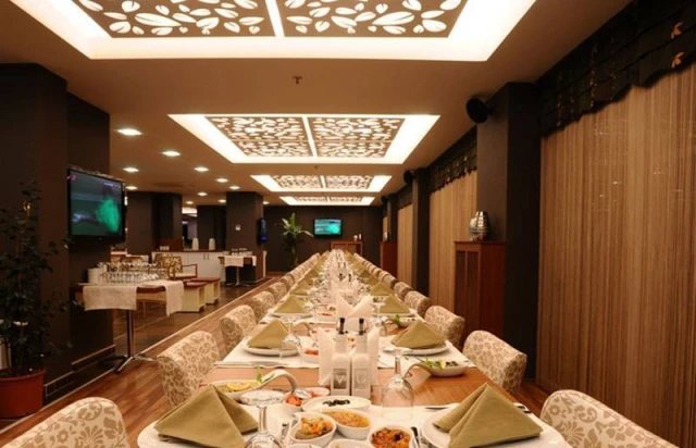 Roof Garden Hotel