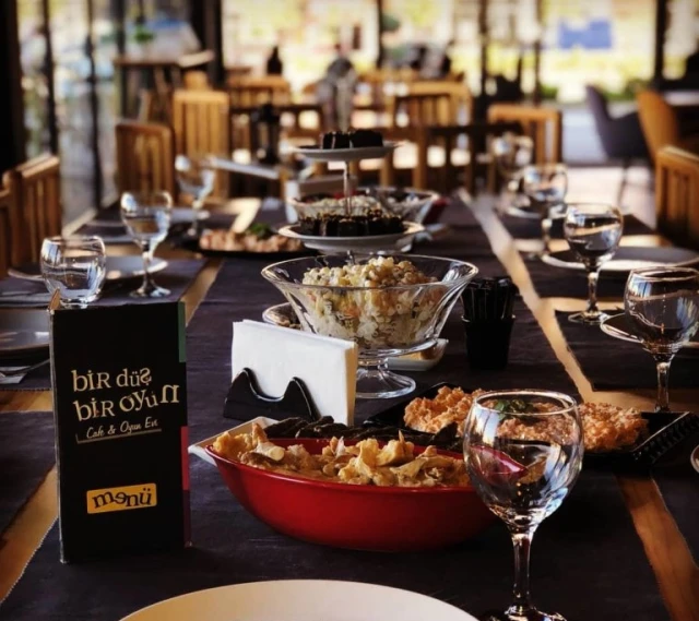 Bir Düş Bir Oyun Cafe