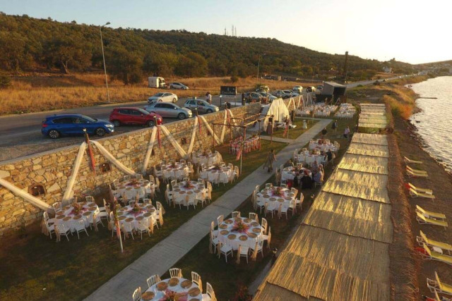 Cunda Port Beach & Restaurant