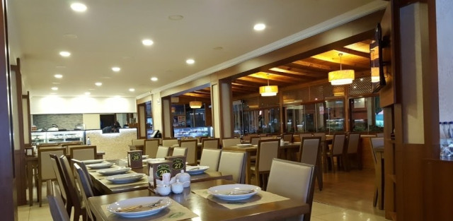 Limon Buryan Restaurant