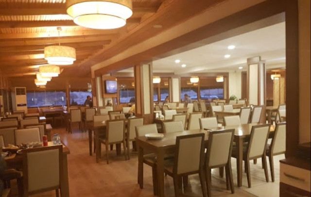 Limon Buryan Restaurant