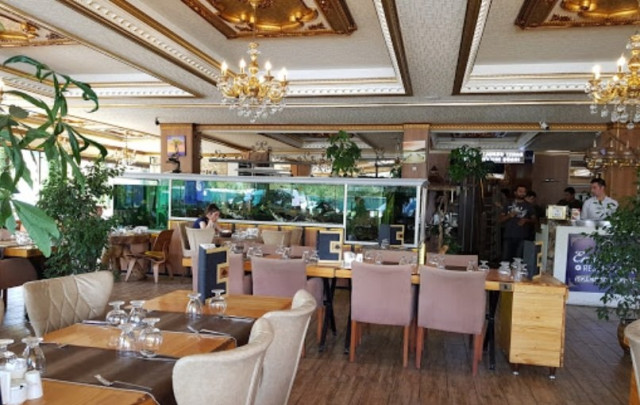 Emar Delüx Restaurant