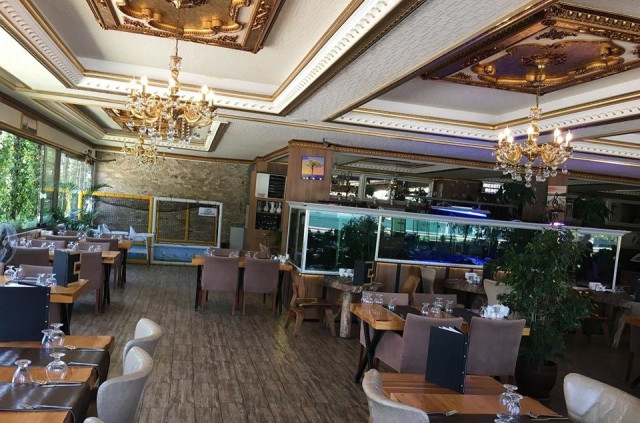 Emar Delüx Restaurant