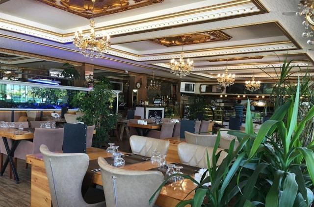 Emar Delüx Restaurant