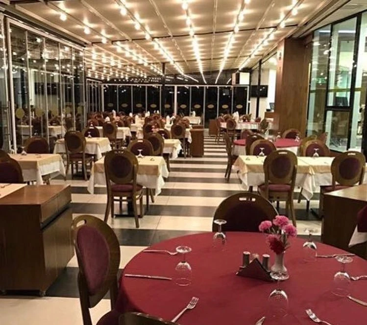 woow-restaurant-05FpsCU