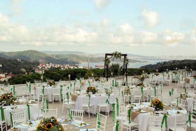 Mehmet Restaurant Dream Garden