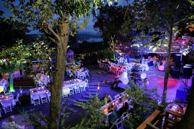 Mehmet Restaurant Dream Garden