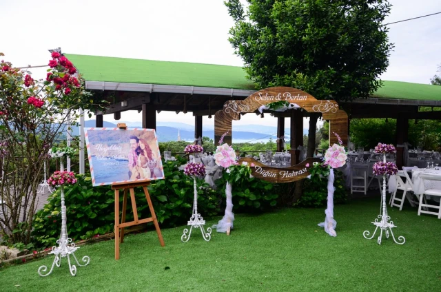 Mehmet Restaurant Dream Garden