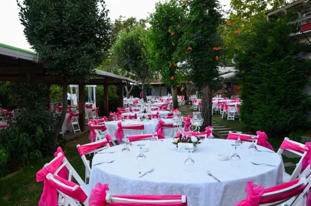 Mehmet Restaurant Dream Garden